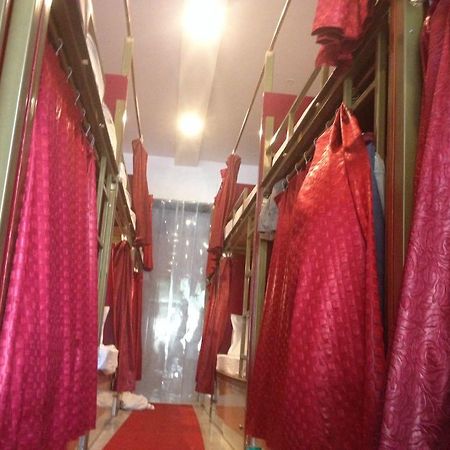 Dream Dormitory Mumbai Ngoại thất bức ảnh